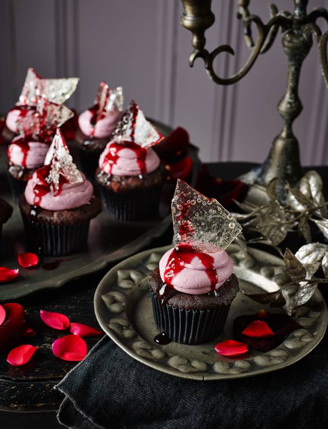 /Guinness-and-cassis-cupcake-1120.jpg