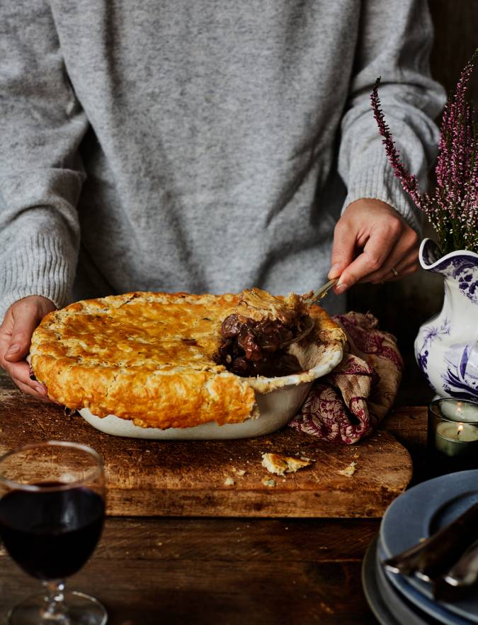 Recipe: Venison and red wine pie