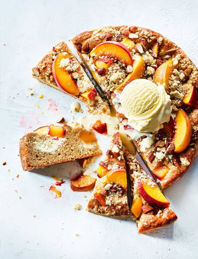 Recipe: Peaches and cream crumble cake
