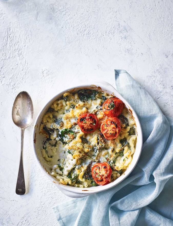Recipe: Cheat’s mac and cheese with caramelised tomatoes