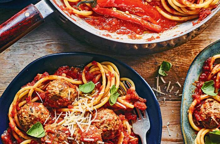 Italian meatballs and spaghetti: master the classic family favourite