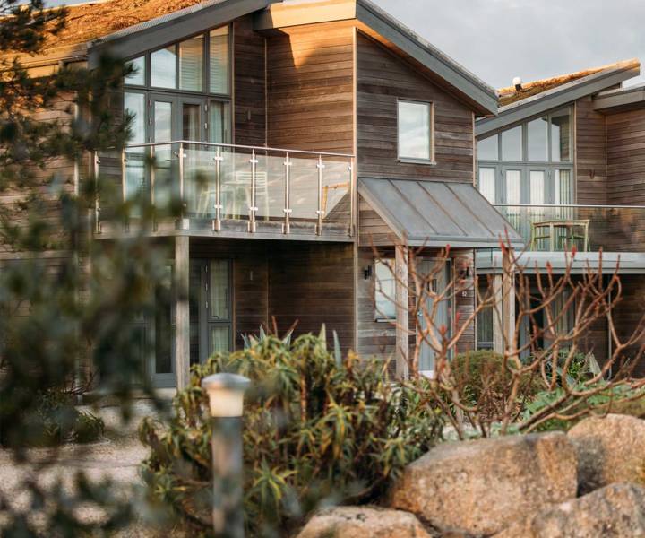 Get four nights for the price of three at Una St Ives