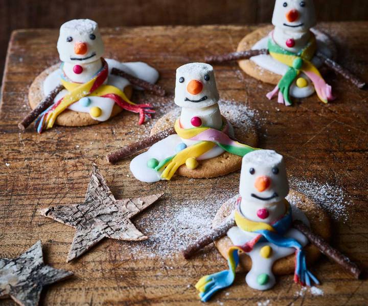 How to make melted snowman biscuits