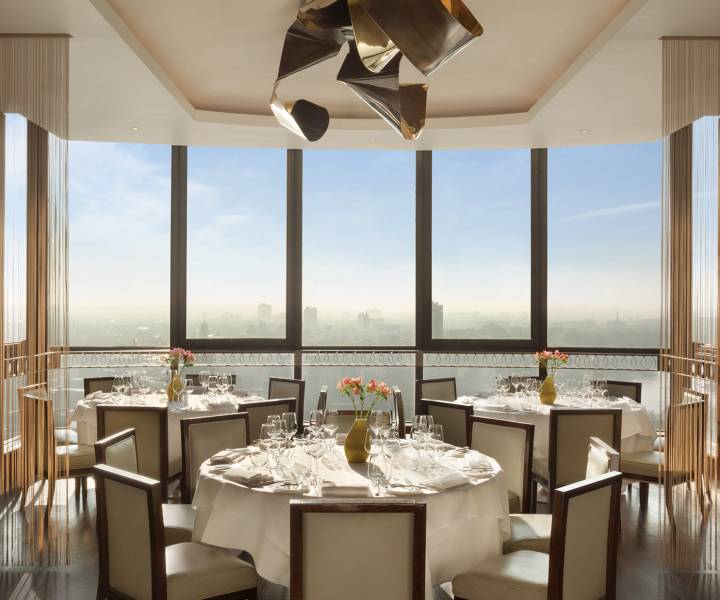 Taking Orders: Galvin at Windows