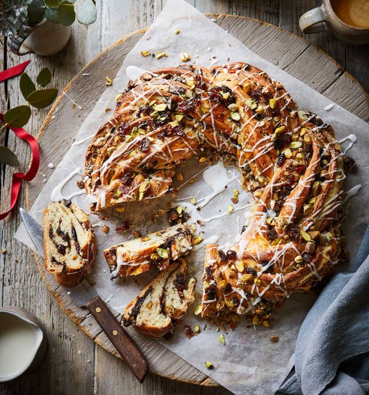 Chocolate, cranberry & pistachio sweet bread wreath