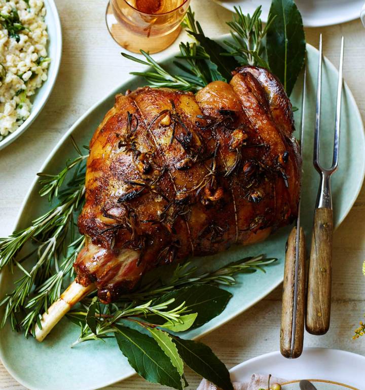 Roast leg of lamb with garlic and rosemary