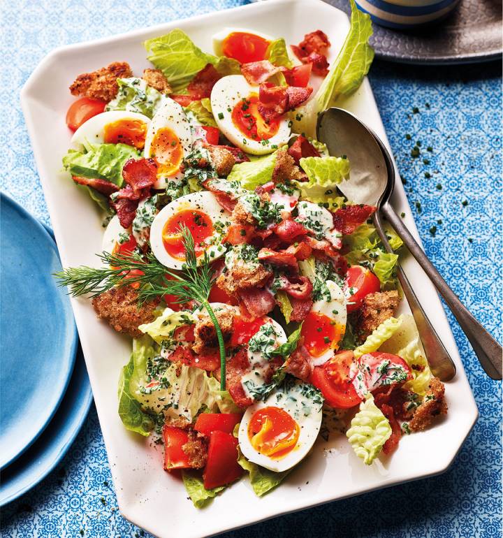 BLT breakfast salad