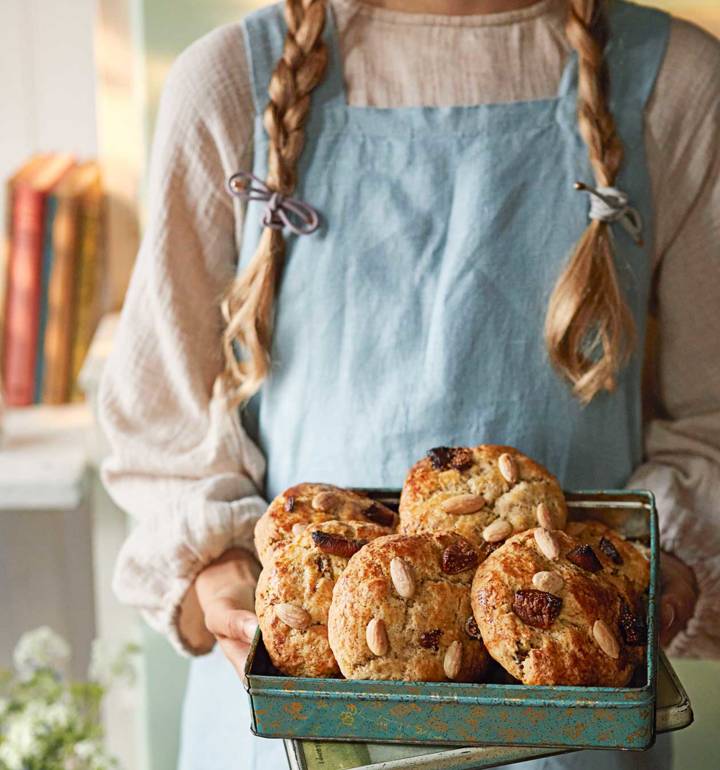 Fig and almond rock cakes
