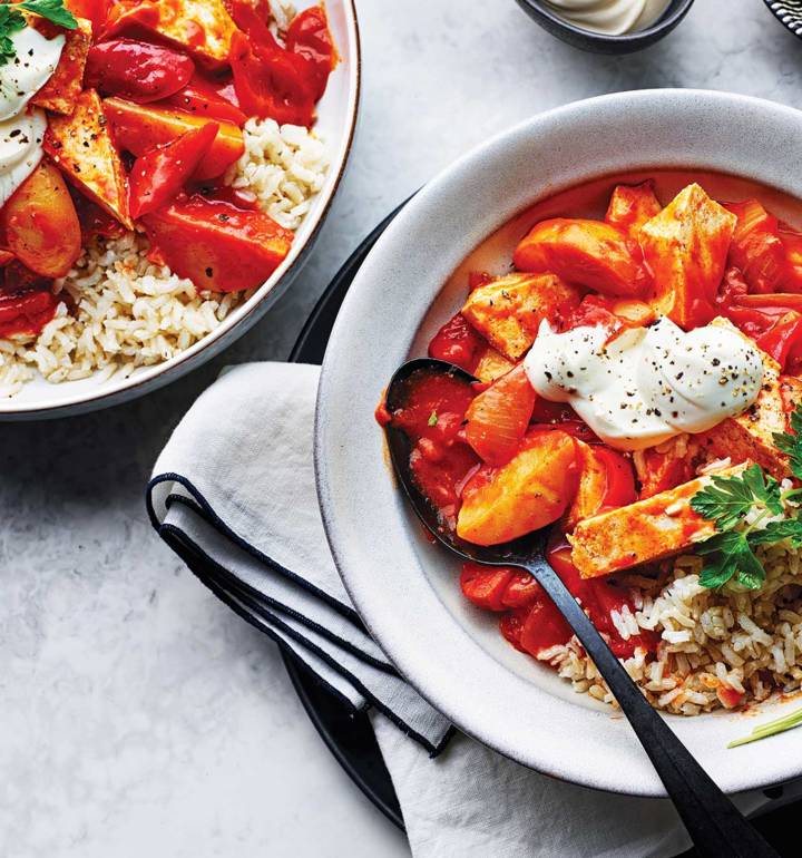 Smoked tofu goulash
