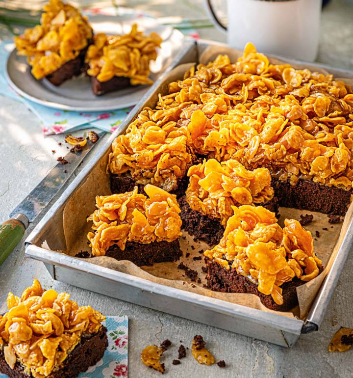 Caramel cornflake brownies
