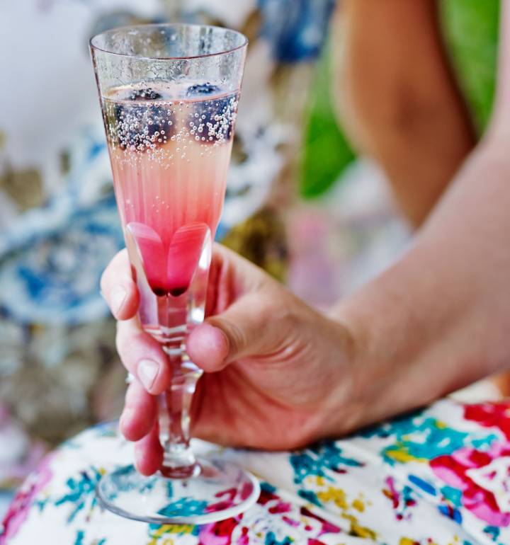 Blackberry lime fizz