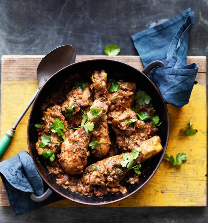 Black masala chicken curry