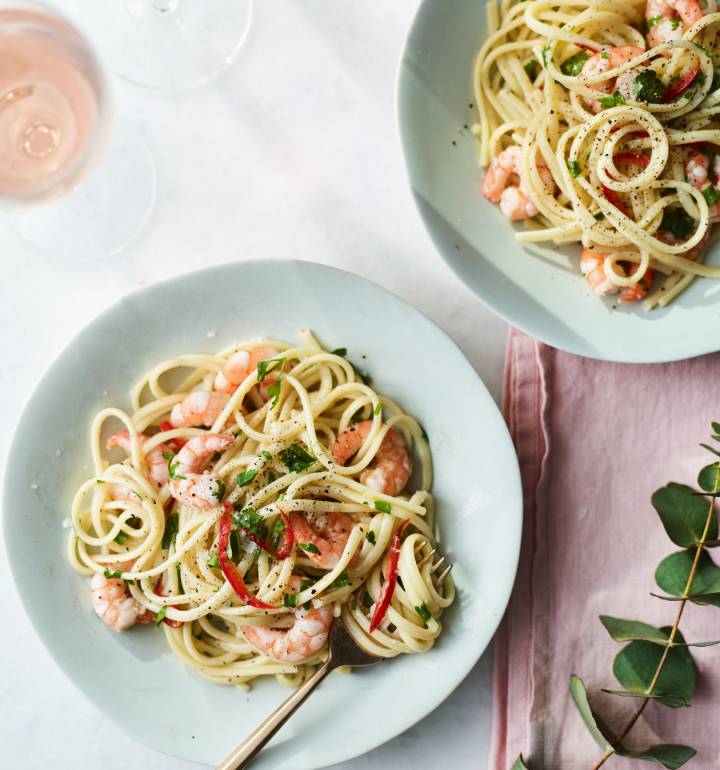 Pink prawn linguine
