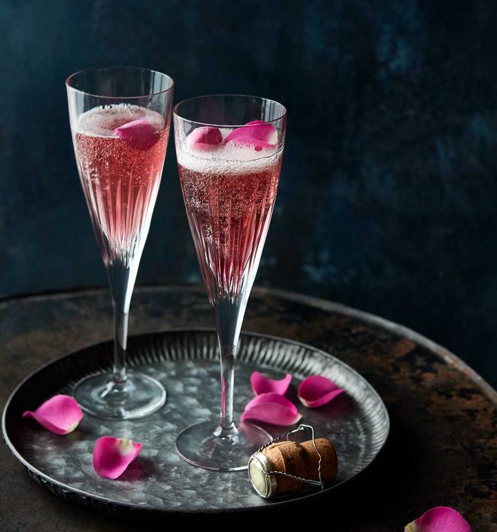Valentine's gin and Champagne cocktail