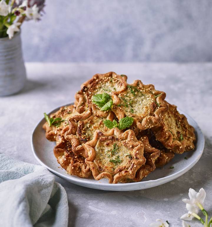 Greek Easter lychnarakia