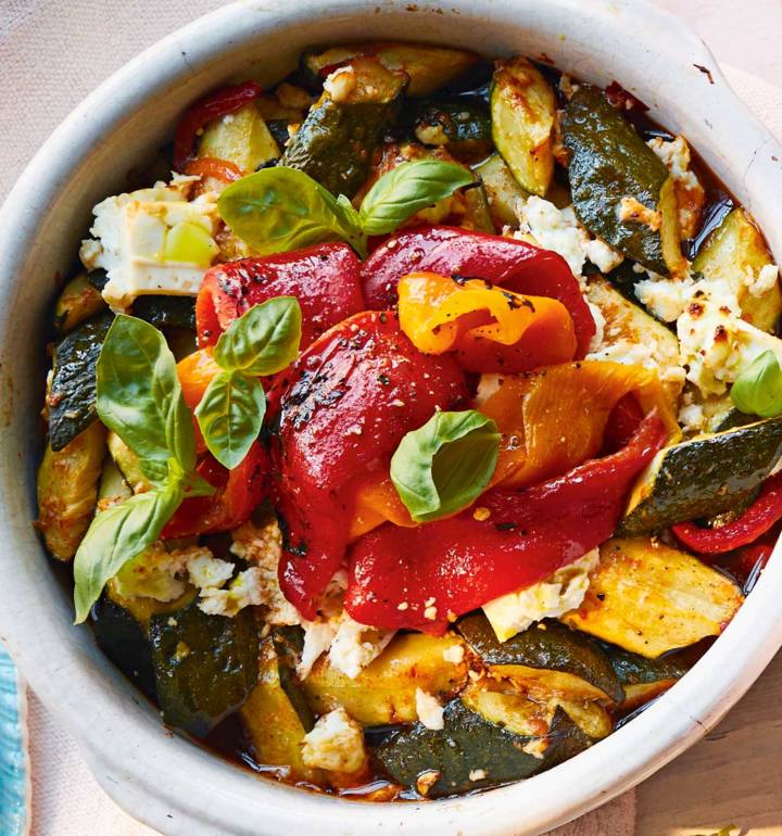 Courgette, sweet pepper and feta bake