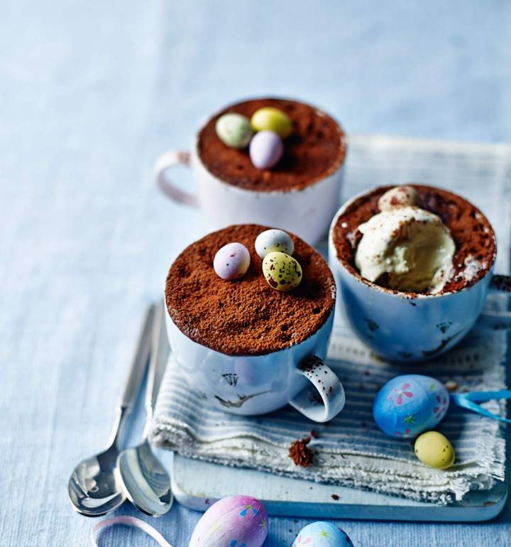 Warm chocolate truffle 'cup' cakes
