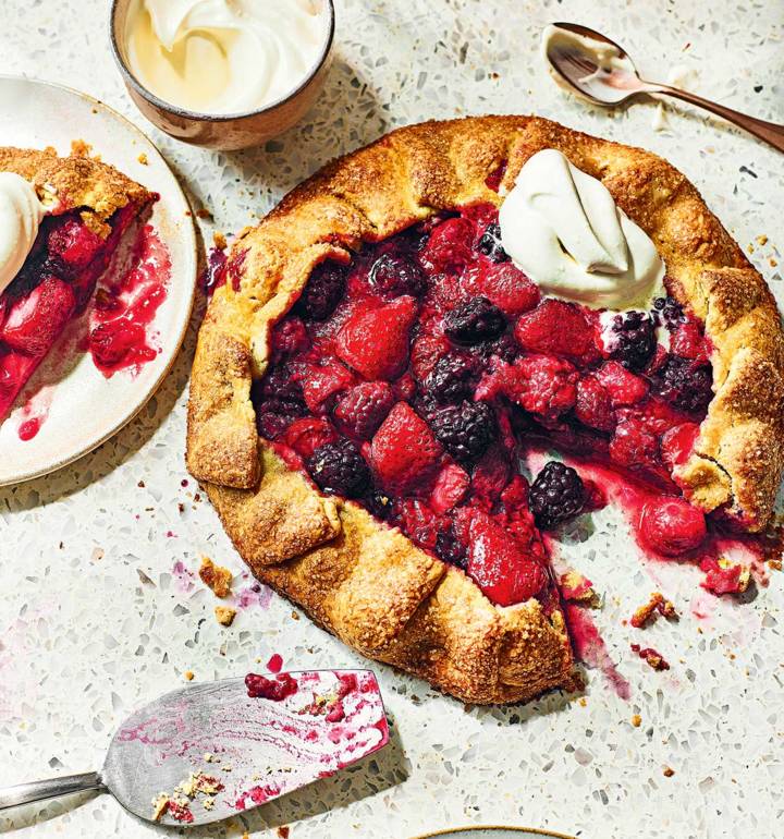 Summer pudding pie