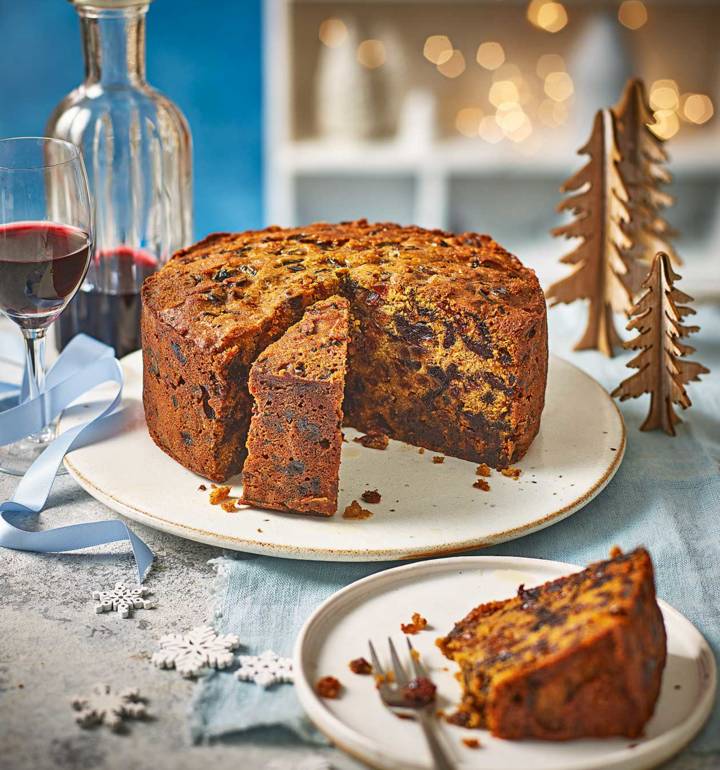 Cherry and amaretto Christmas cake