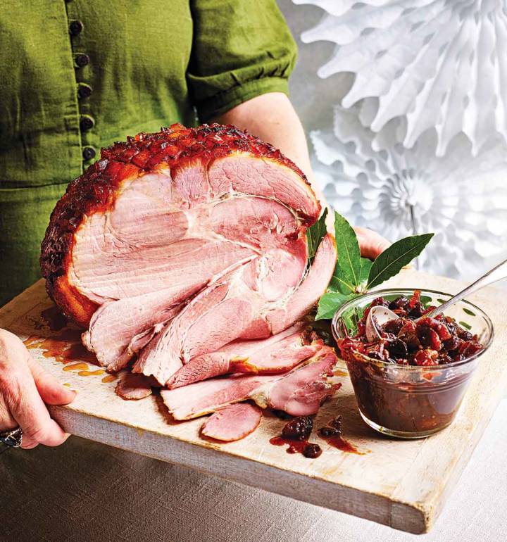 Brandy-glazed ham with 'mince pie' chutney