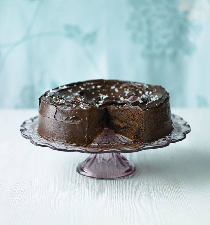 Salted butter caramel cake