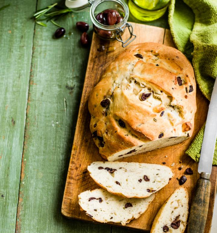Olive, halloumi and rosemary bread