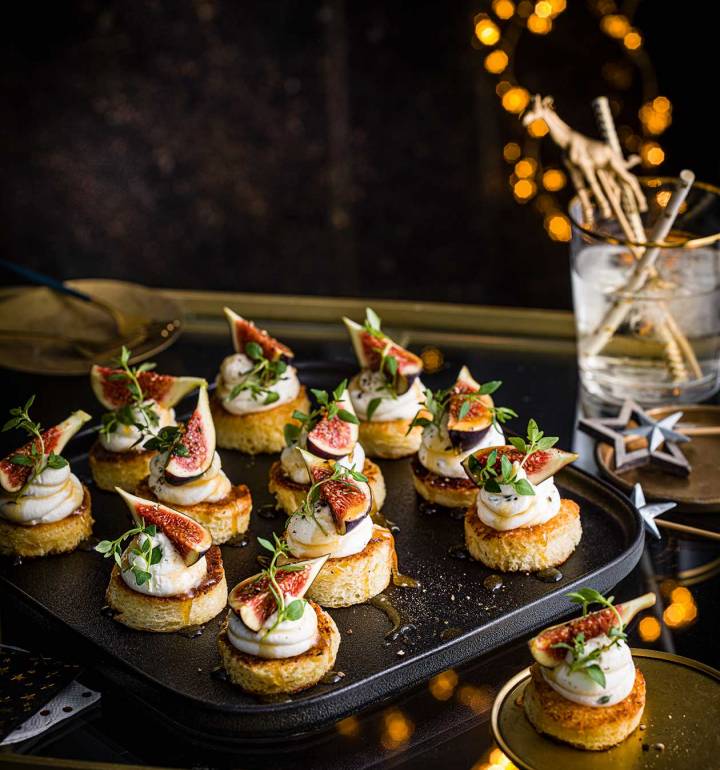 Fig and goat's cheese brioche toasts