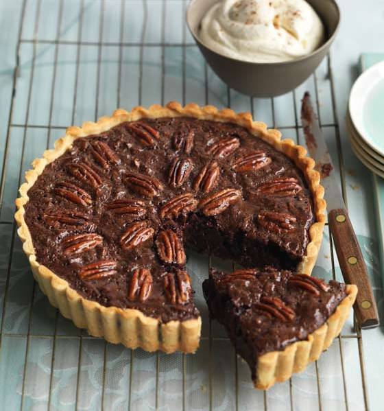Spiced chocolate pecan pie