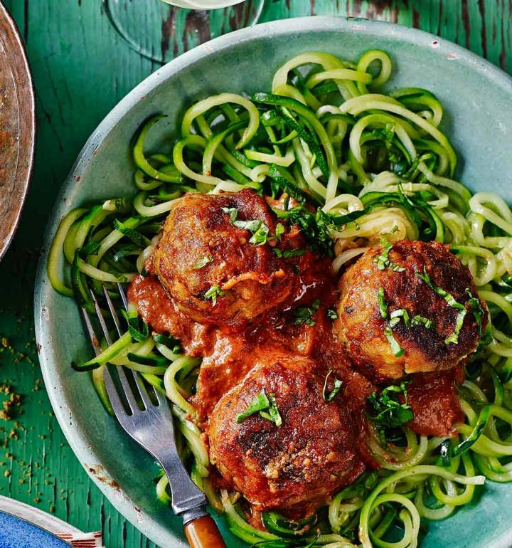 Veggie balls with ‘courgetti’ and tomato and basil sauce