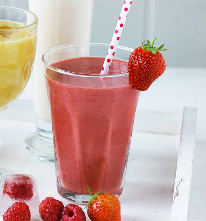 Summer fruit and lemon smoothie