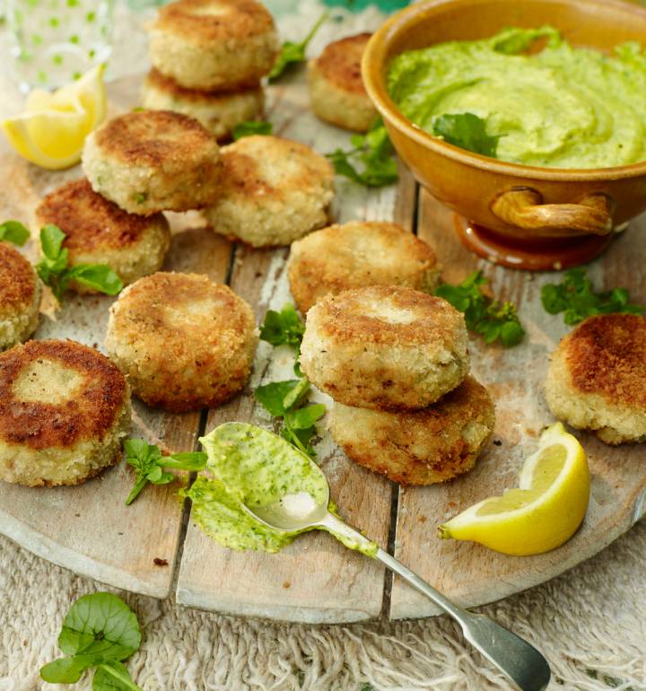 Mini prawn cakes with watercress mayonnaise