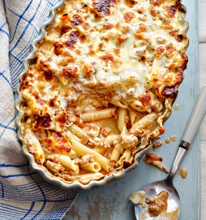 Pork, fennel and mozzarella pasta gratin