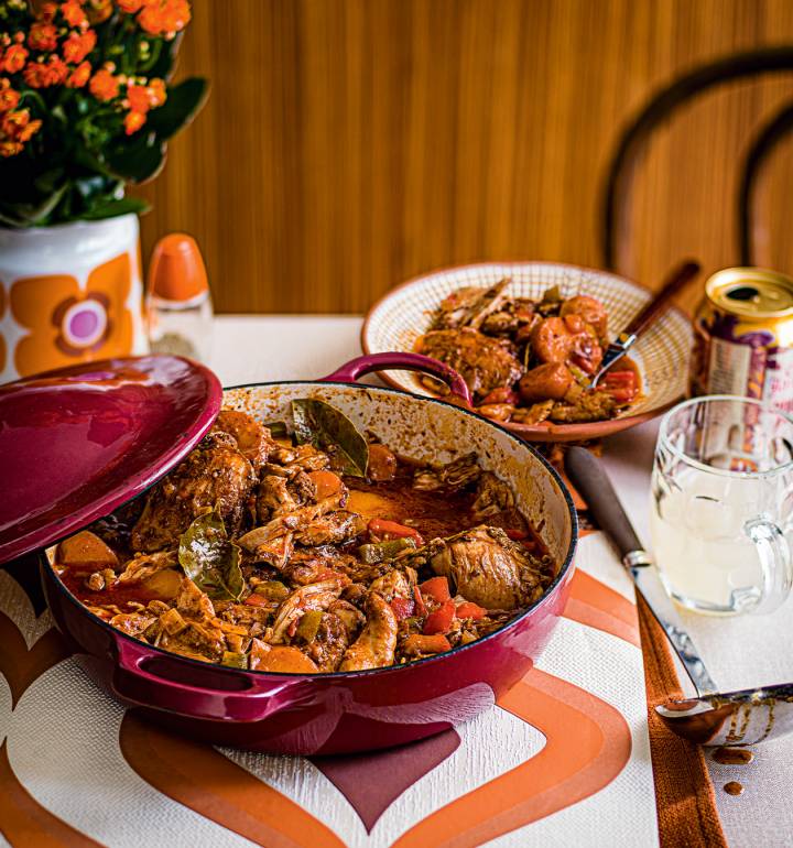 Brown stew chicken