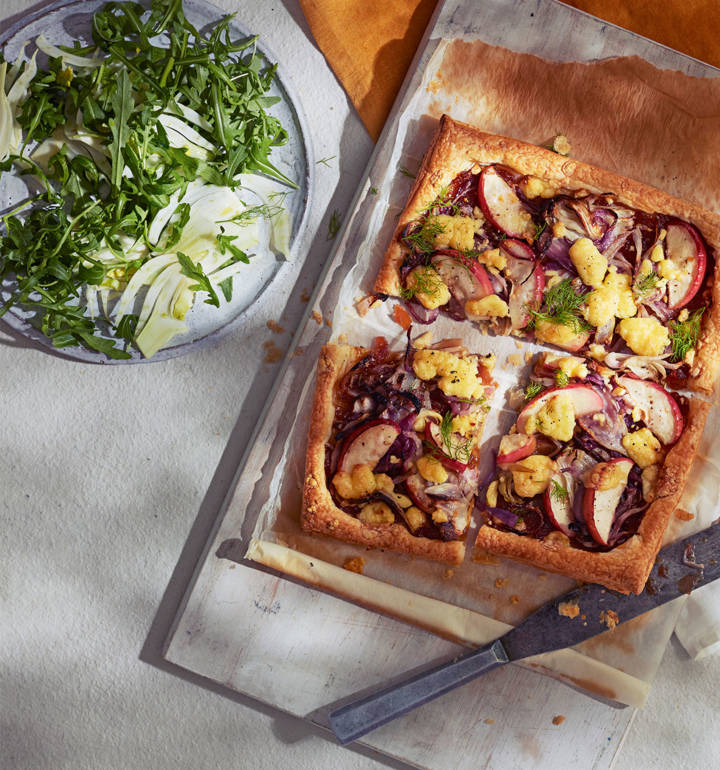 Wensleydale and apple tart with salad