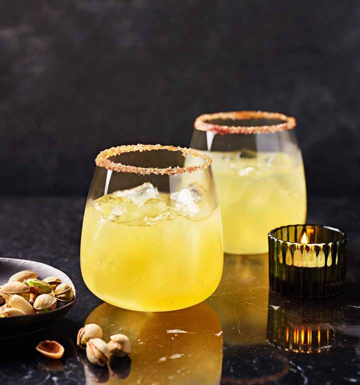 Apple vanilla gin fizz