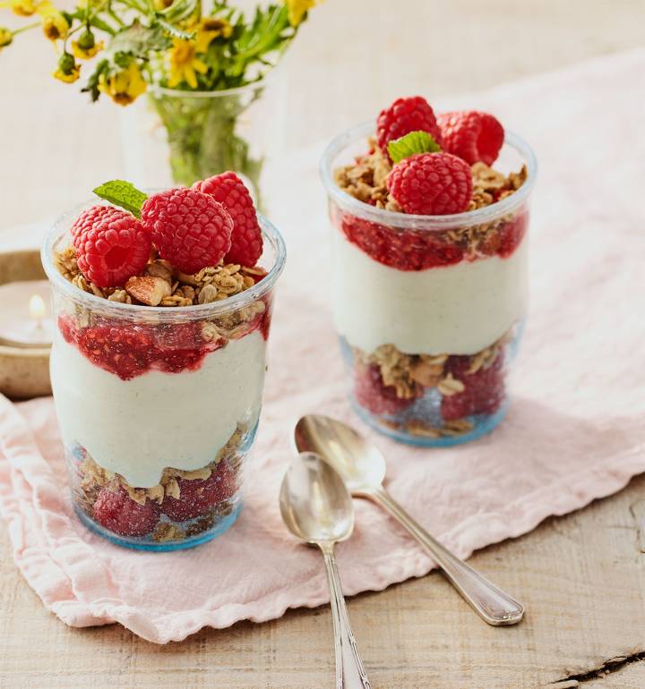 Raspberry parfait pots