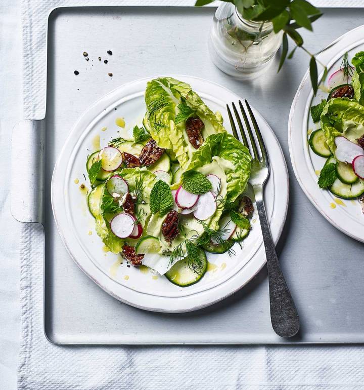 Little Gem salad with avocado cream and crispy pecans recipe