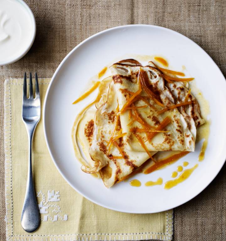Pancakes with blood oranges and Greek yogurt
