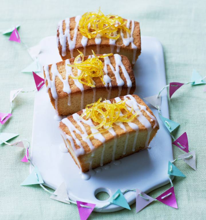 Mini lemon and coconut cakes