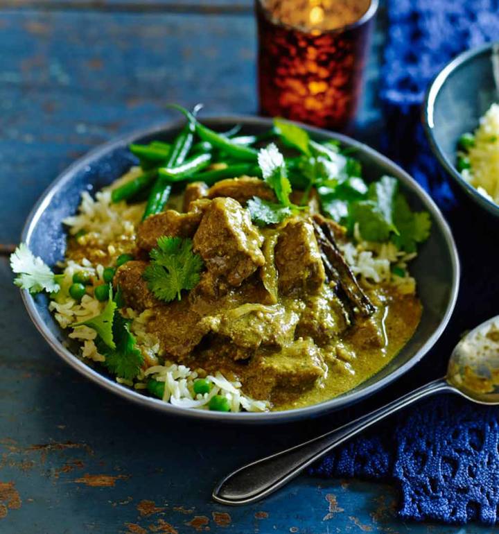 Coconut and cinnamon beef curry
