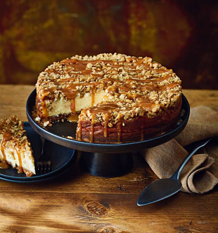 Apple crumble cheesecake