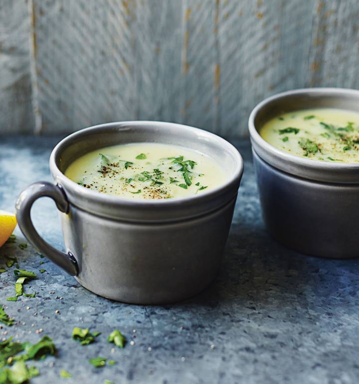 Celeriac soup with horseradish, lemon and parsley
