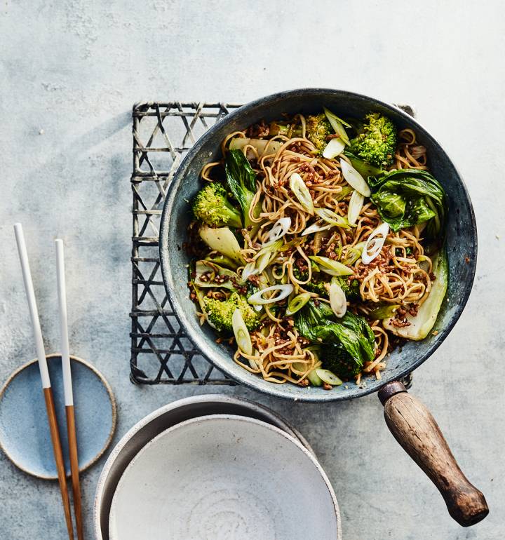 Crispy lamb noodles