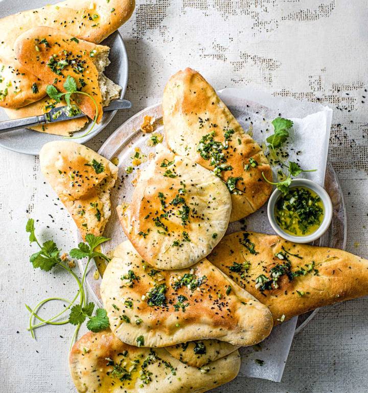 Oven-baked naan breads