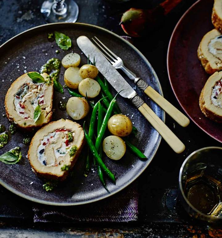 Three-cheese roulade with piquante peppers and olives