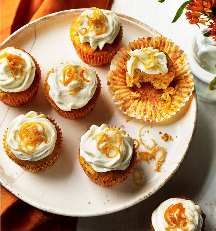 Cardamom carrot cupcakes