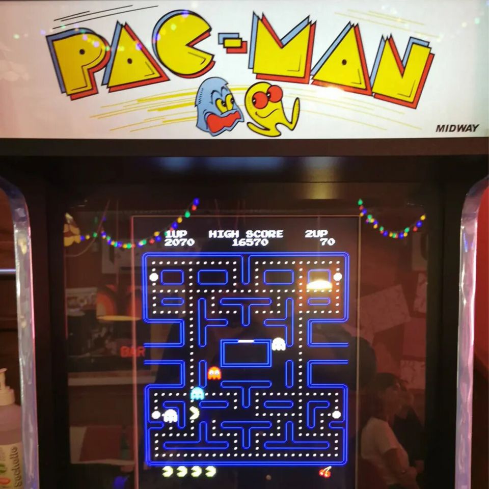 Retro arcade games at Slice