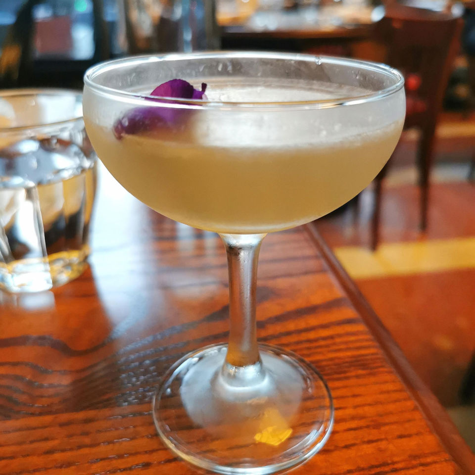 Cocktails set the evening off to a great start