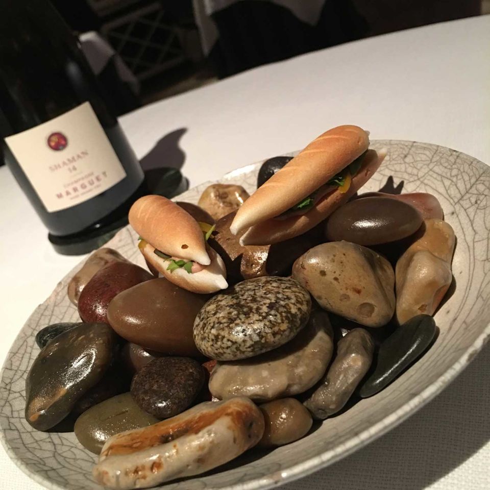 Mini meringue baguettes with foie gras at Mielcke and Hurtigkarl