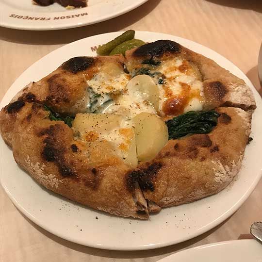 Garlic, spinach and tealeggio flatbread